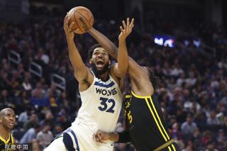 比赛场面激 比赛场面激