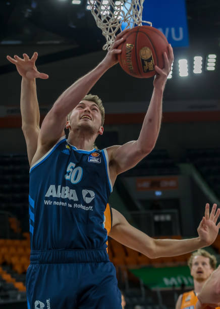 更是历史的 更是历史的